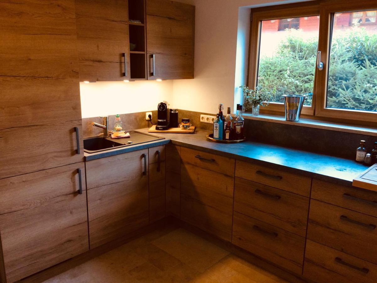 Charmantes Garten-Apartment: Erholung Im Chiemgau Unterwoessen Ngoại thất bức ảnh